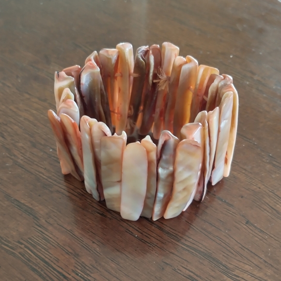 Natural Sea Shells Stick Shape Handmade Stretch Bracelet - Picture 2 of 4